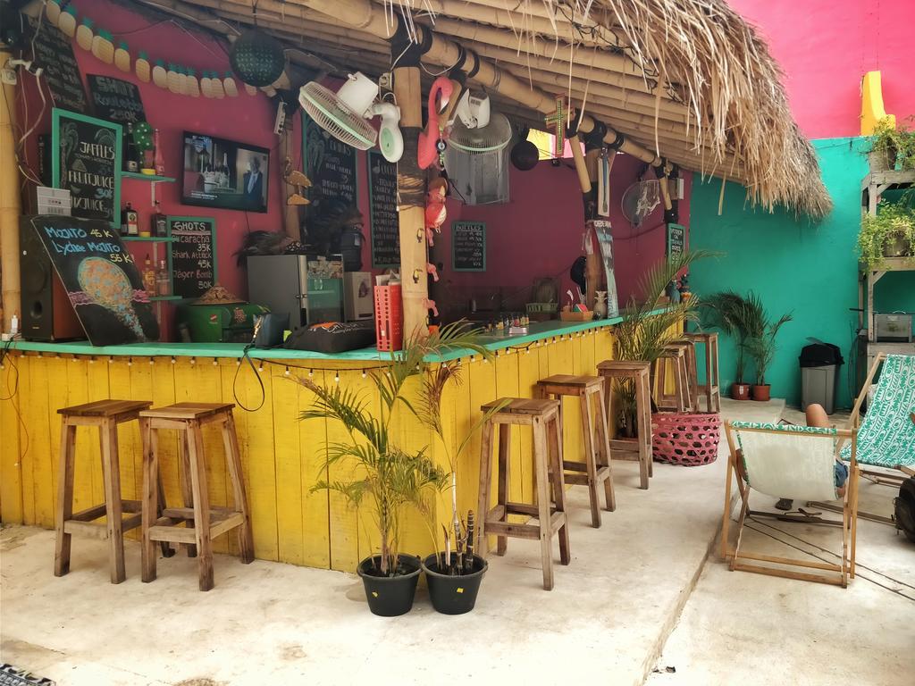Auberge de jeunesse La Favela à Gili Trawangan Extérieur photo