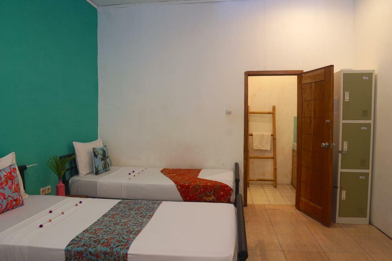 Auberge de jeunesse La Favela à Gili Trawangan Extérieur photo