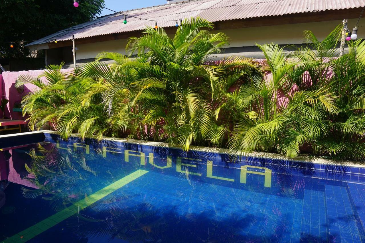 Auberge de jeunesse La Favela à Gili Trawangan Extérieur photo