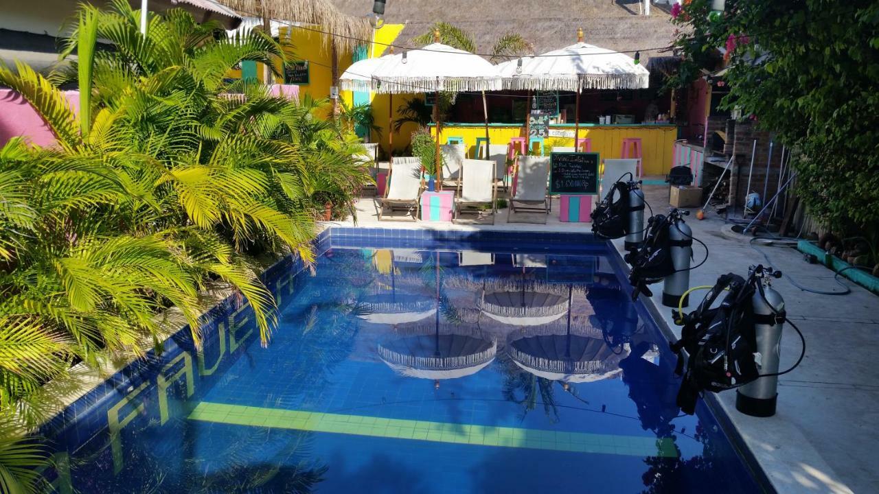Auberge de jeunesse La Favela à Gili Trawangan Extérieur photo