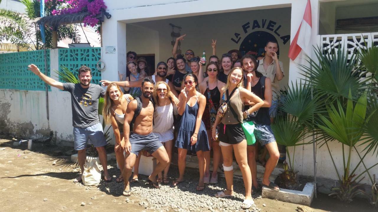 Auberge de jeunesse La Favela à Gili Trawangan Extérieur photo